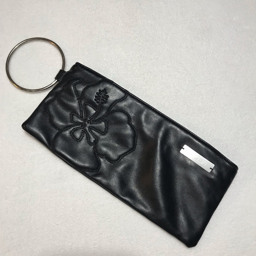 RIP CURL - Black Vinyl Wristlet
